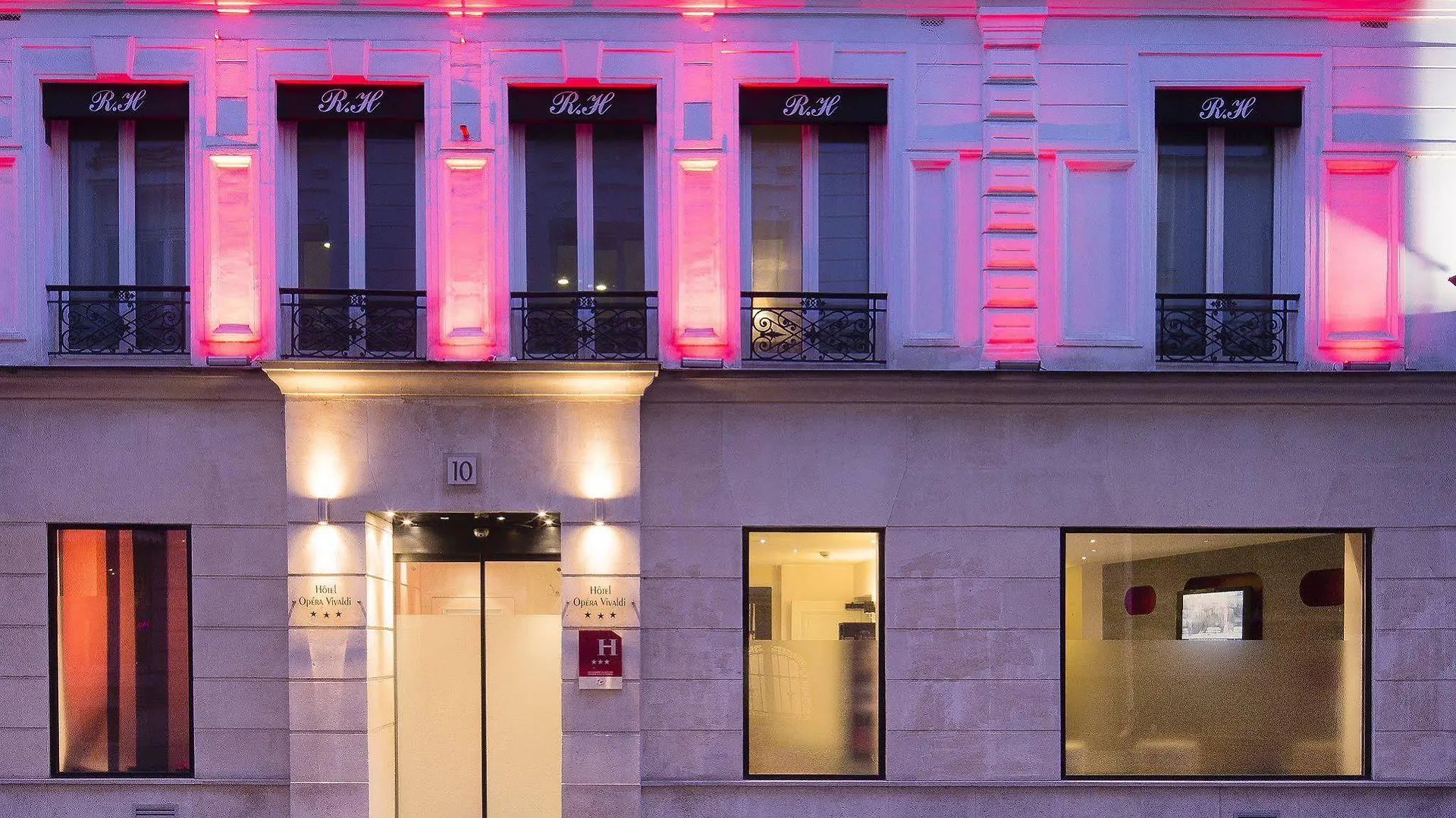 Hotel 10 Opera By Happyculture