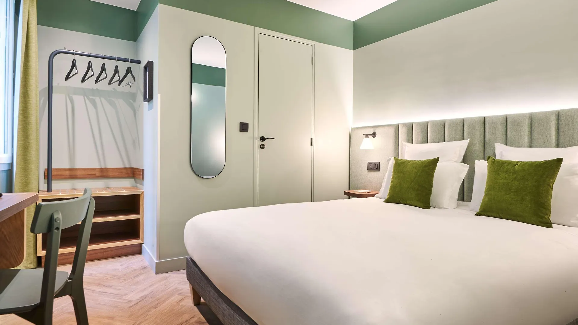 Hotel 10 Opera By Happyculture 3*